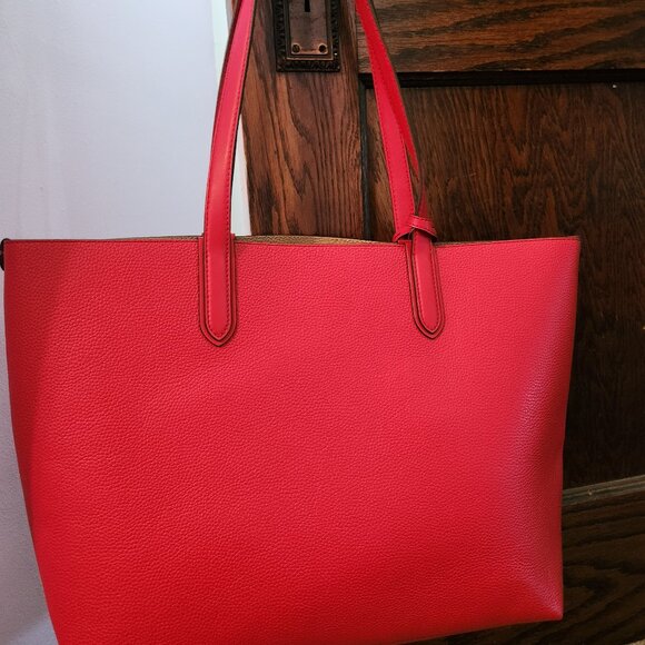 NWT Michael kors XL EW Eliza Crimson Reversible Textured Tote with Wrist-let - Picture 3 of 11